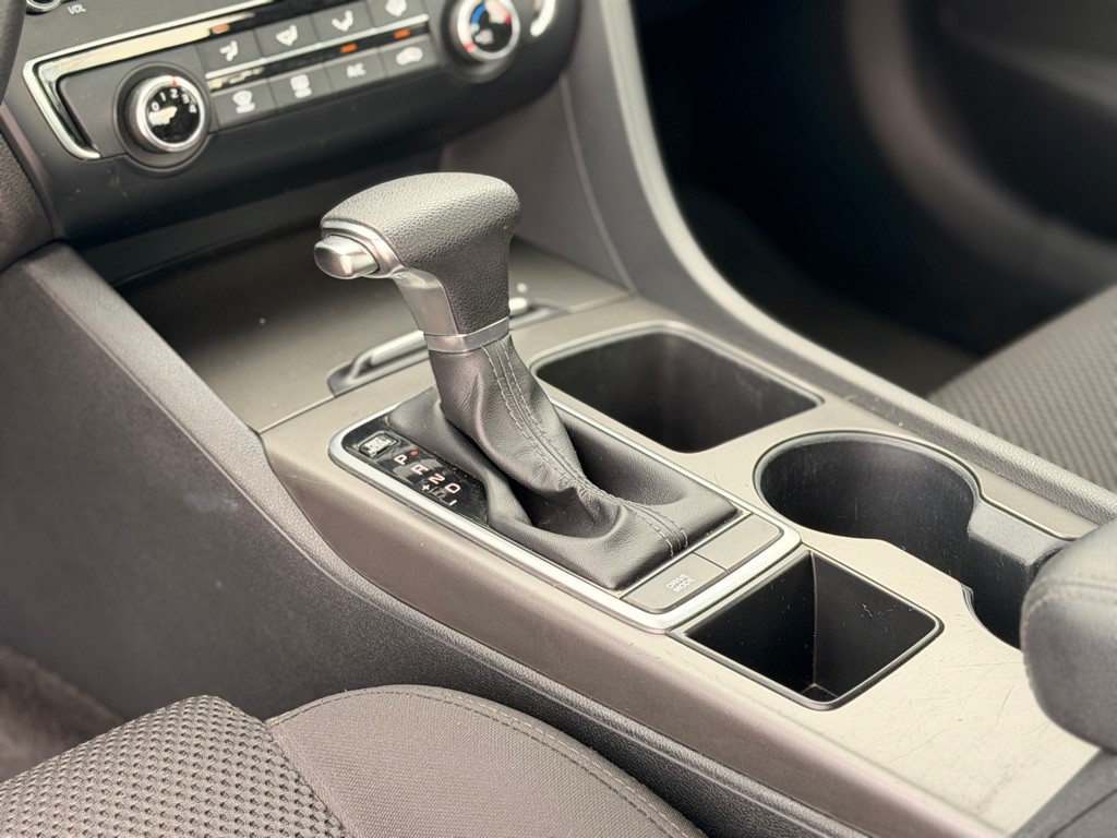 2020 Kia Optima Image 16