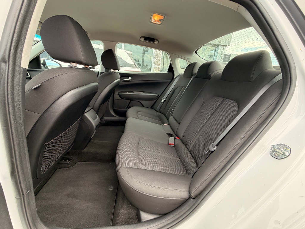 2020 Kia Optima Image 20