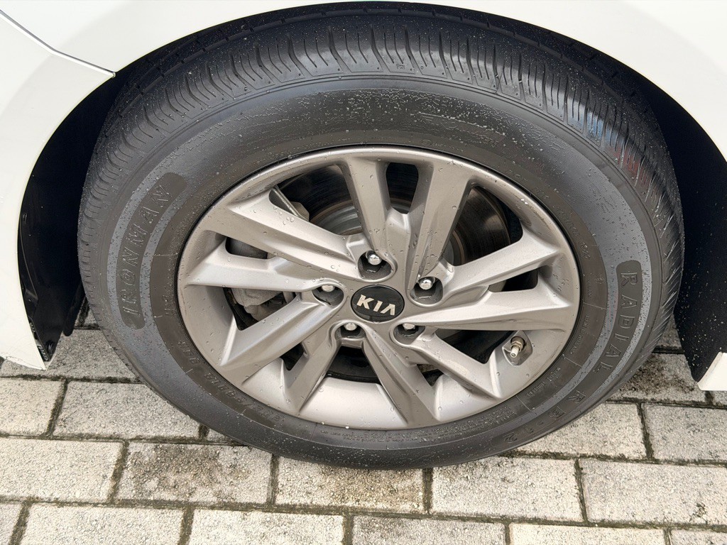 2020 Kia Optima Image 21