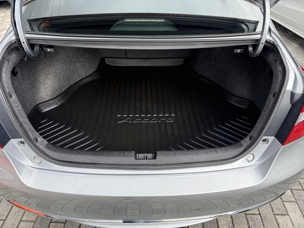 2016 Honda Accord Image 8