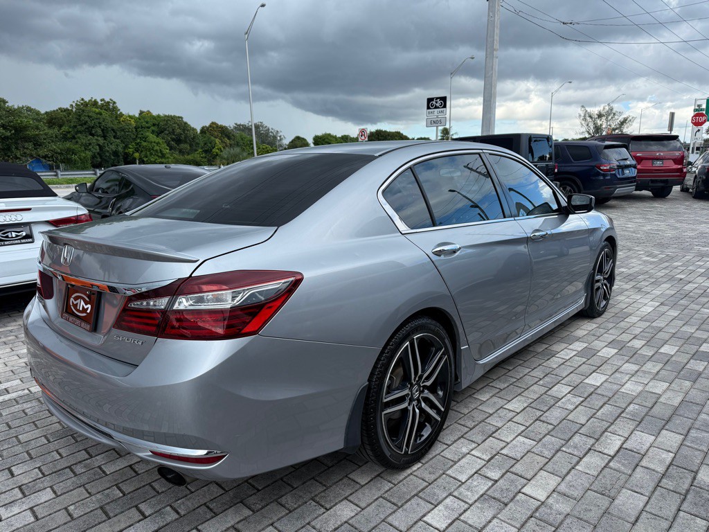 2016 Honda Accord Image 9