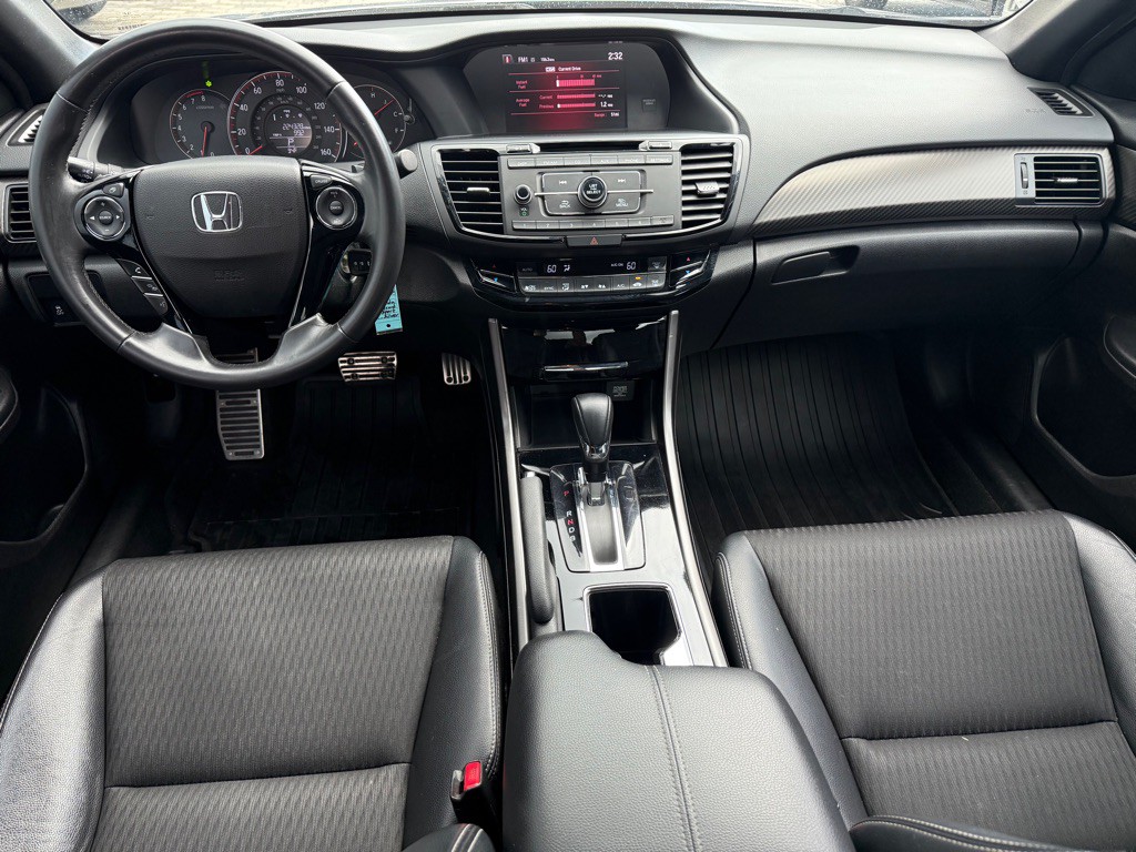 2016 Honda Accord Image 12