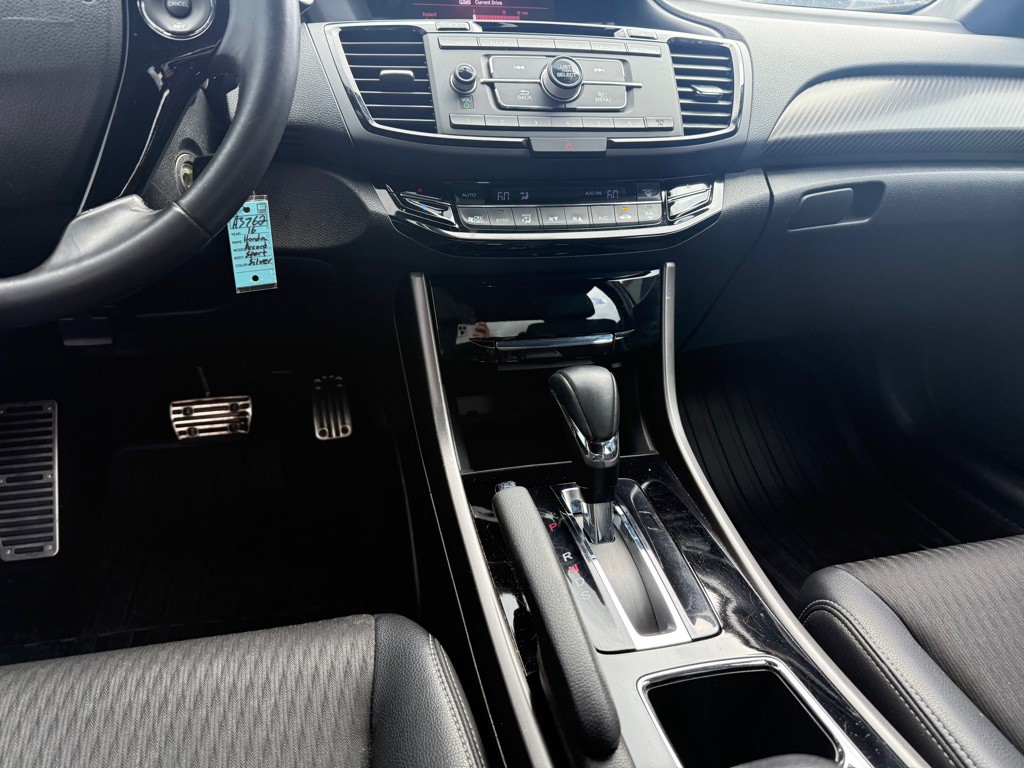 2016 Honda Accord Image 13