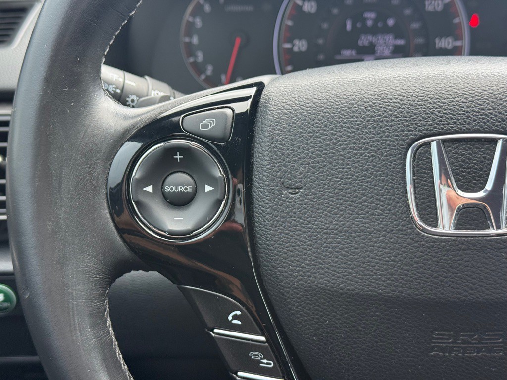 2016 Honda Accord Image 16