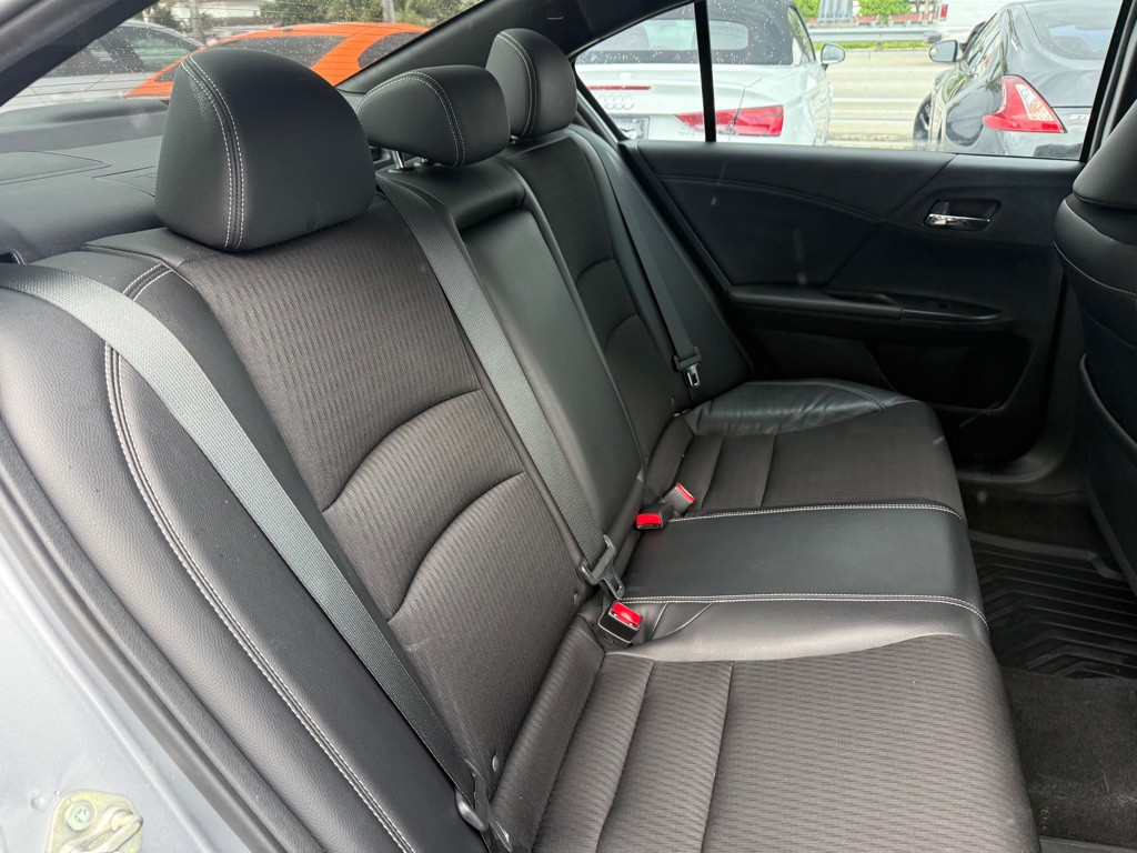 2016 Honda Accord Image 33