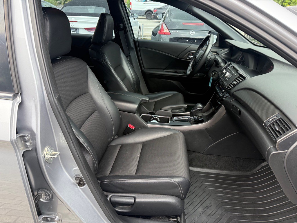 2016 Honda Accord Image 34