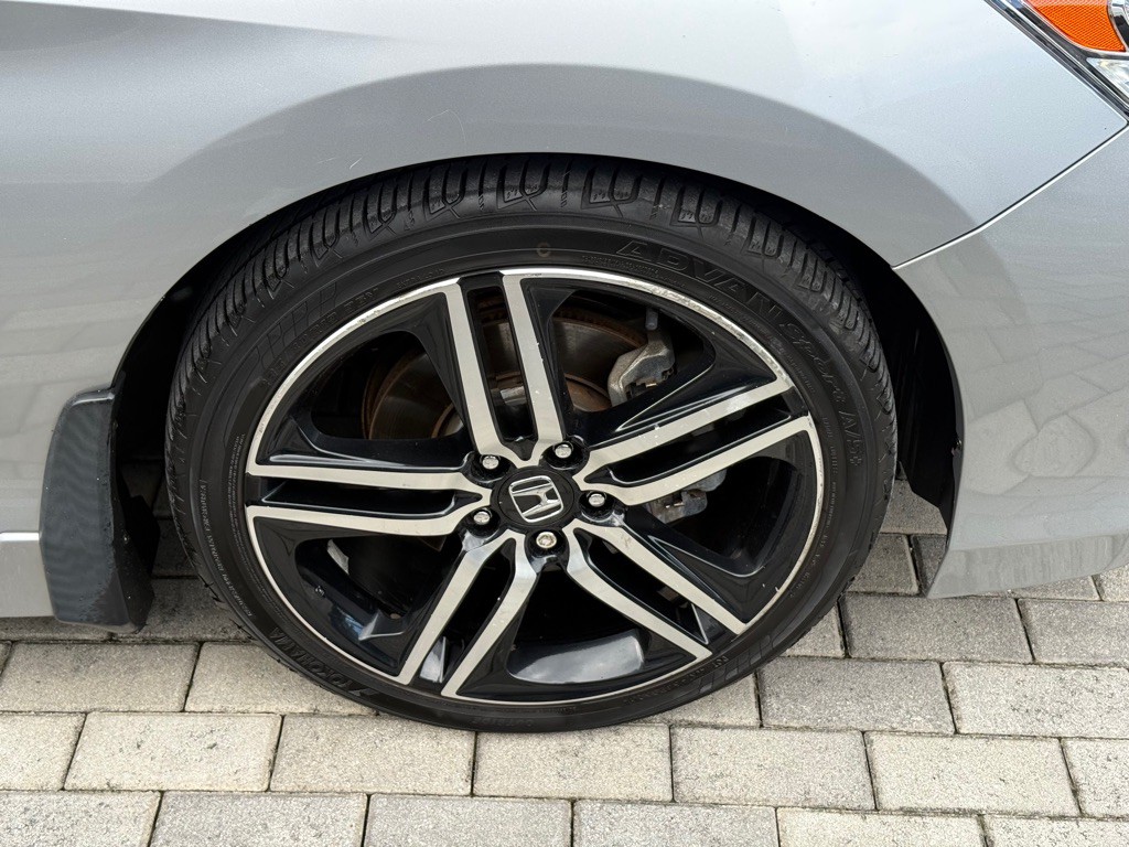 2016 Honda Accord Image 38