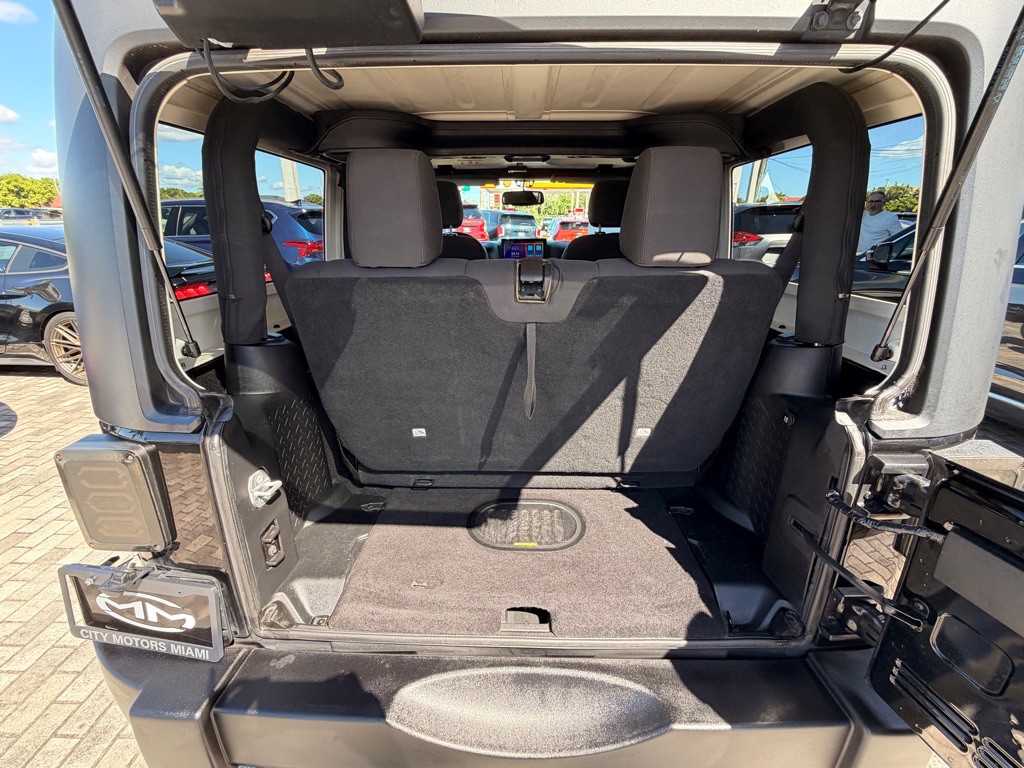 2015 Jeep Wrangler Image 7