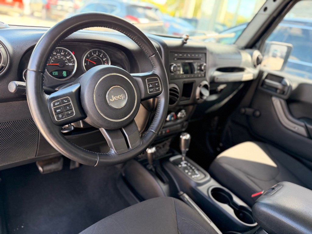 2016 Jeep Wrangler Image 13