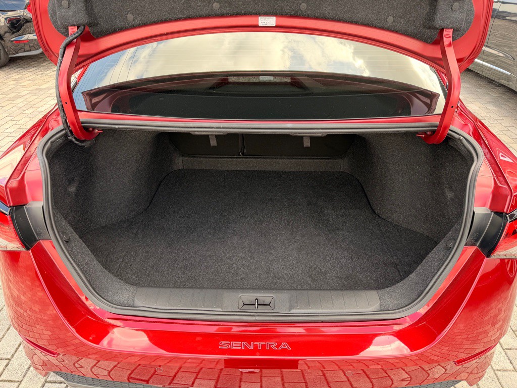 2022 Nissan Sentra Image 9