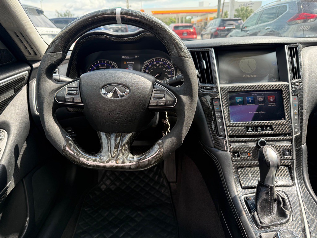 2014 INFINITI Q50 Image 15