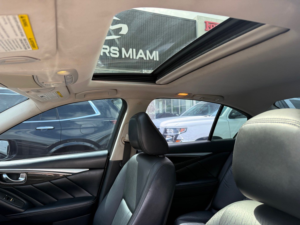 2014 INFINITI Q50 Image 24