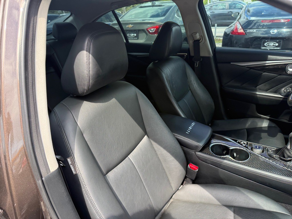 2014 INFINITI Q50 Image 25