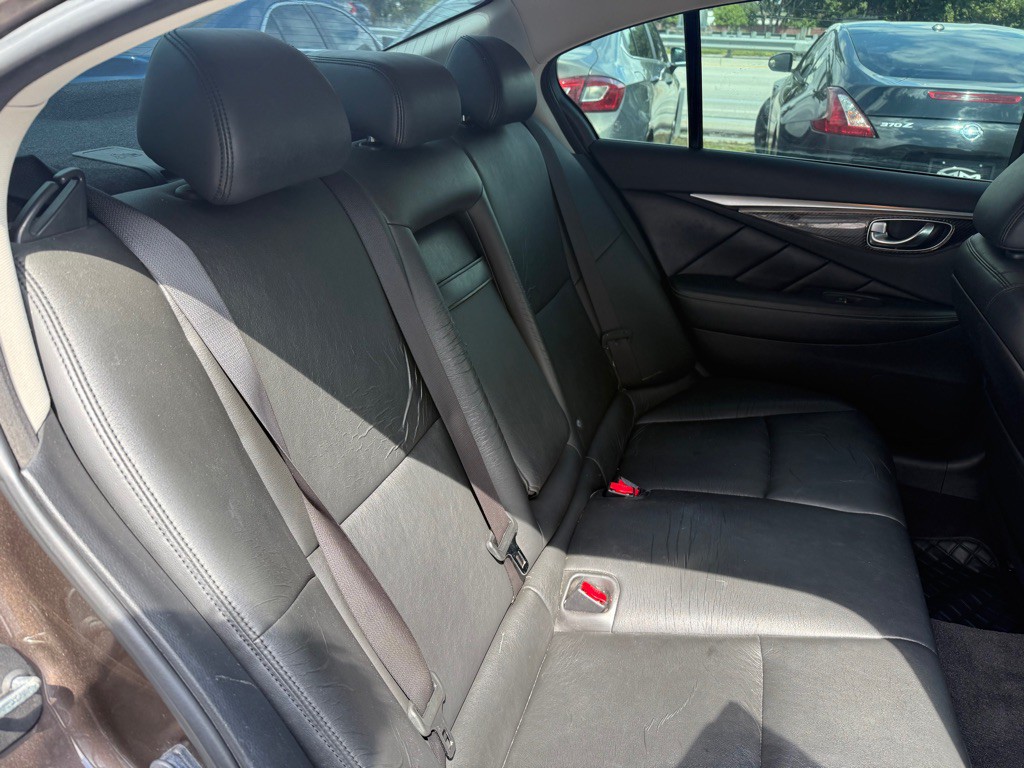 2014 INFINITI Q50 Image 29