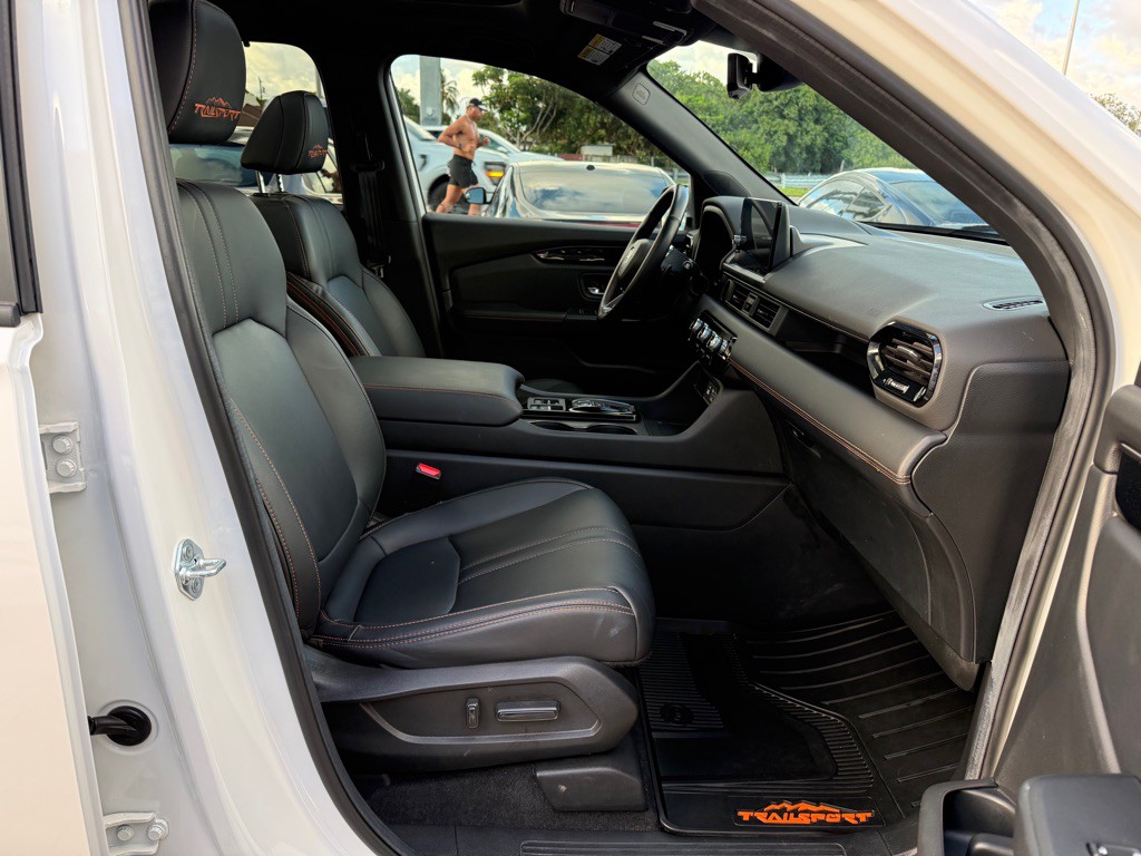 2025 Honda Pilot Image 32