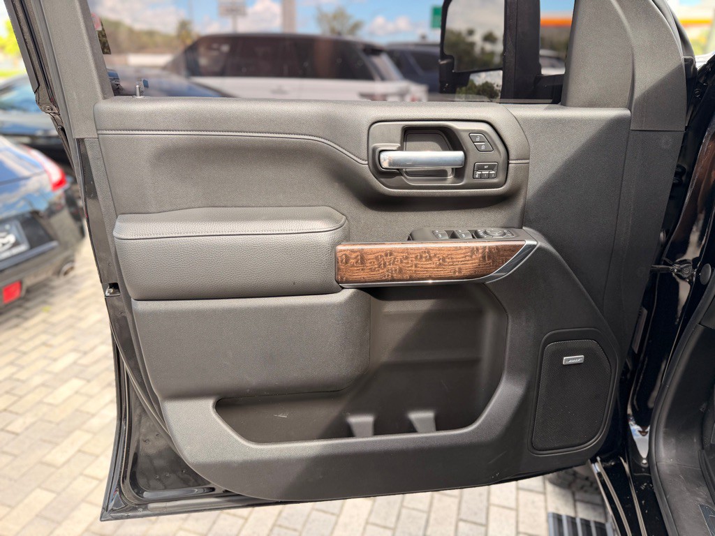 2022 GMC Sierra Image 11