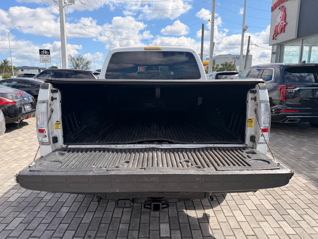 2011 Ford F-250 Image 8