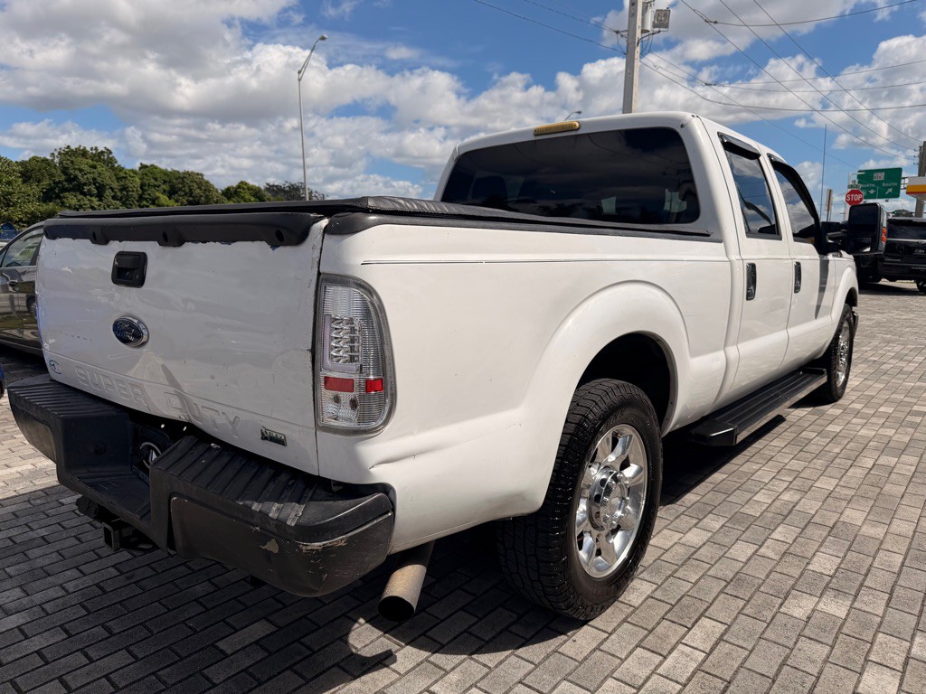 2011 Ford F-250 Image 9