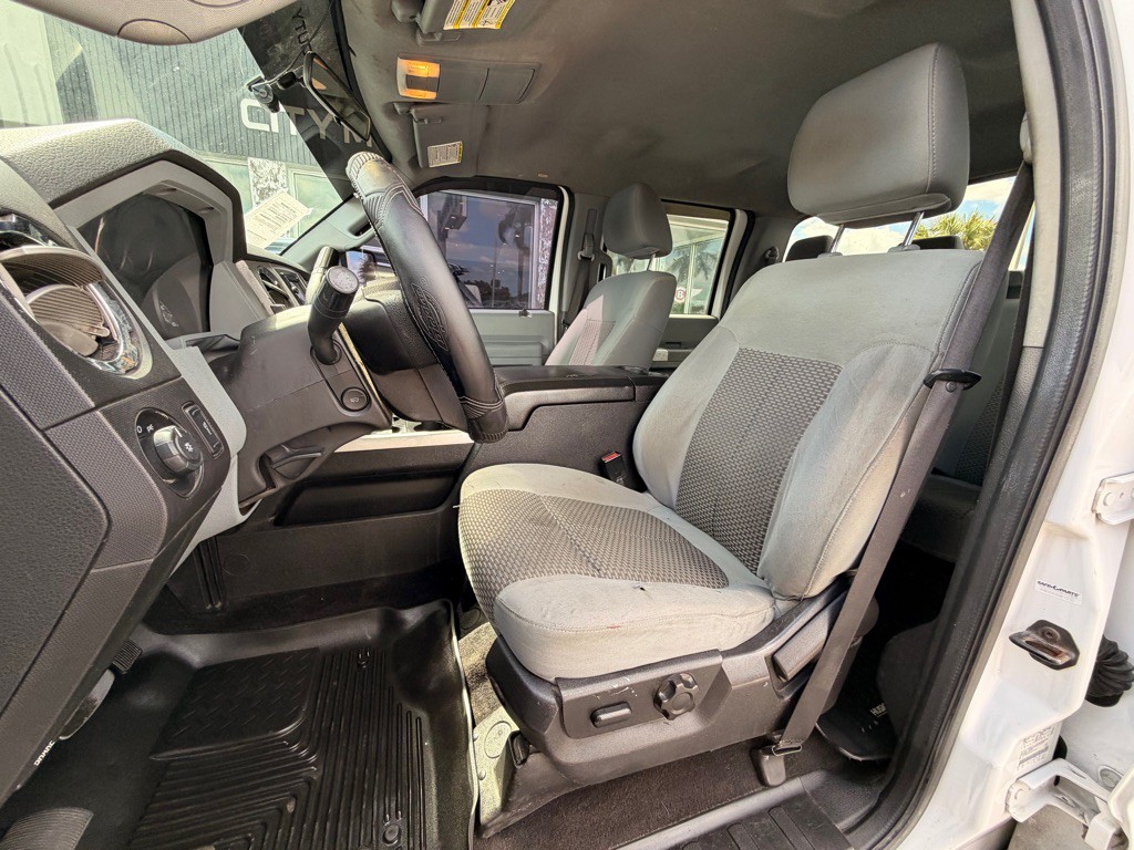 2011 Ford F-250 Image 11