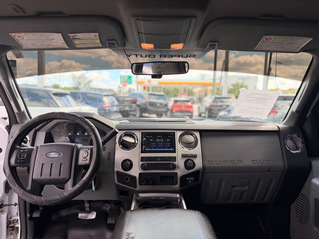 2011 Ford F-250 Image 12
