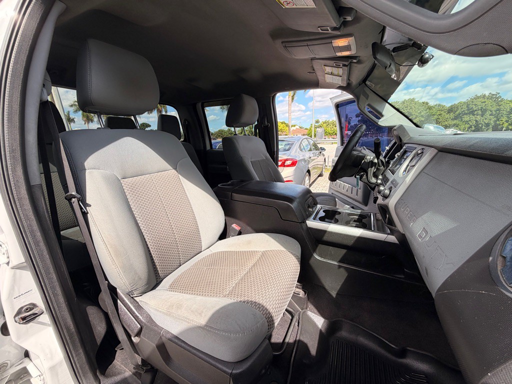 2011 Ford F-250 Image 18