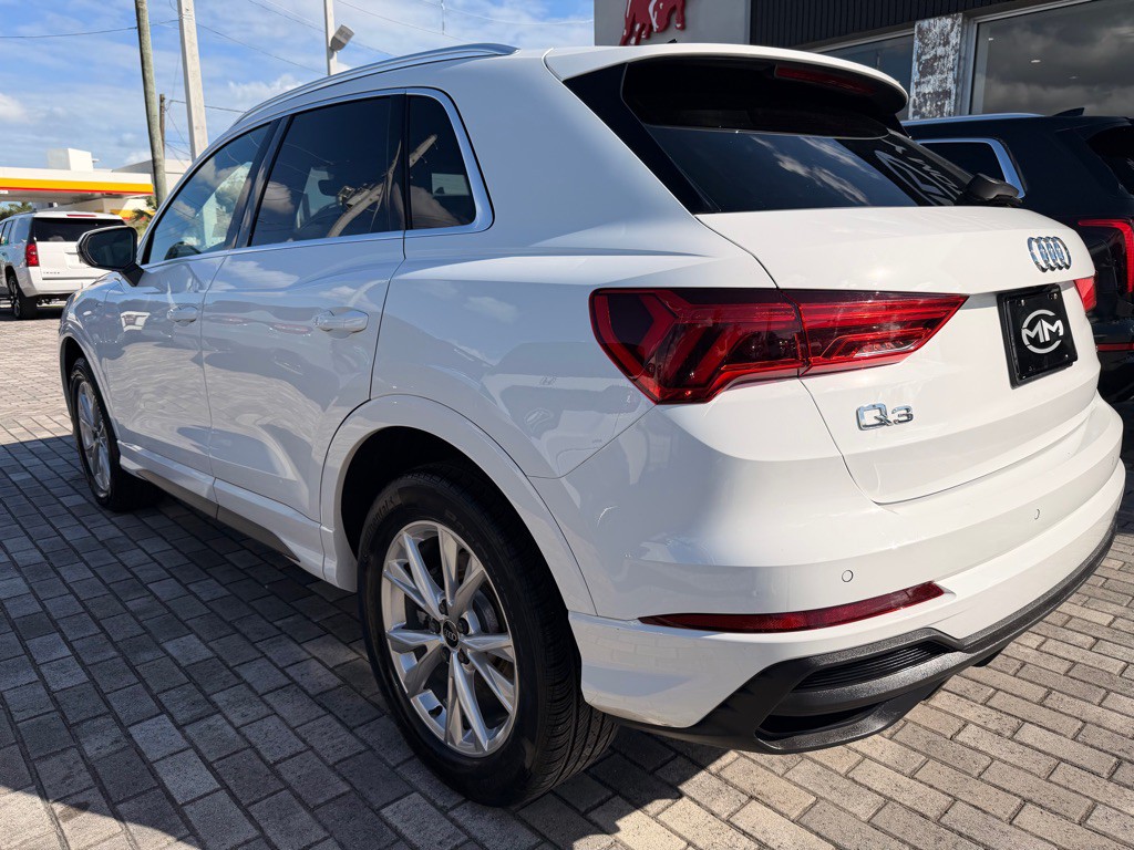 2024 Audi Q3 Image 6