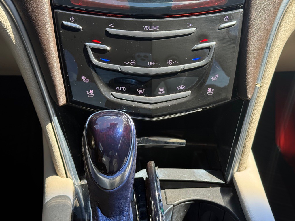 2013 Cadillac XTS Image 19