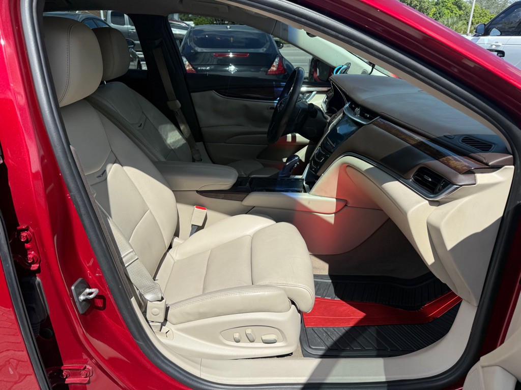 2013 Cadillac XTS Image 28