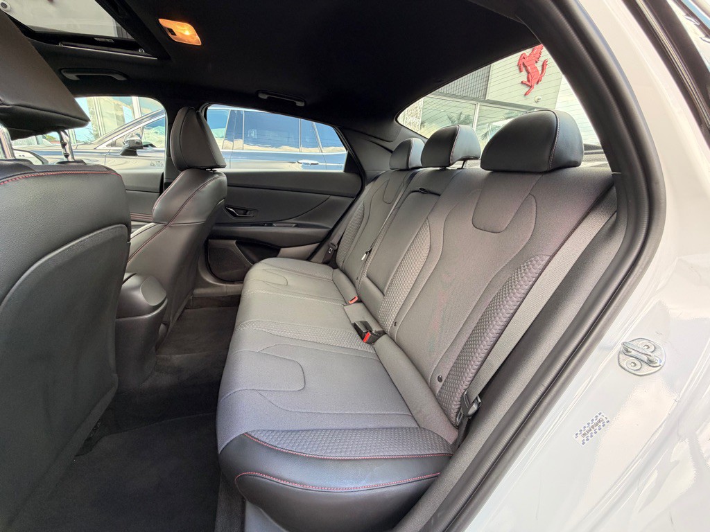 2023 Hyundai Elantra Image 25
