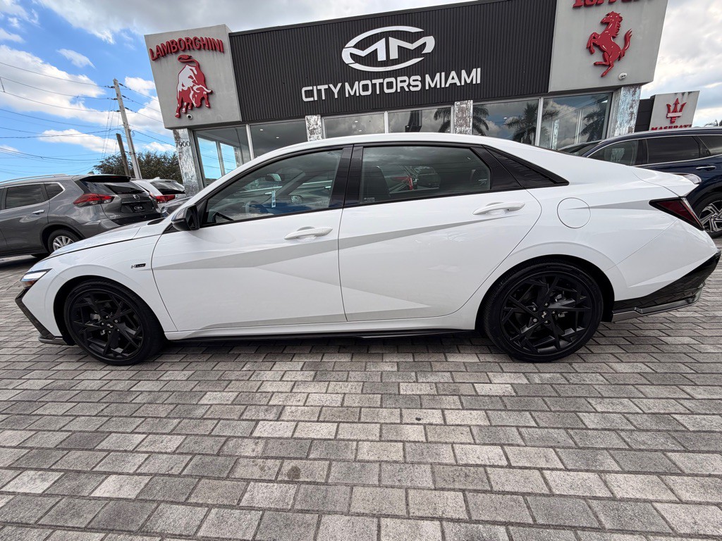 2025 Hyundai Elantra Image 5
