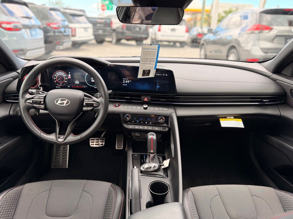 2025 Hyundai Elantra Image 13