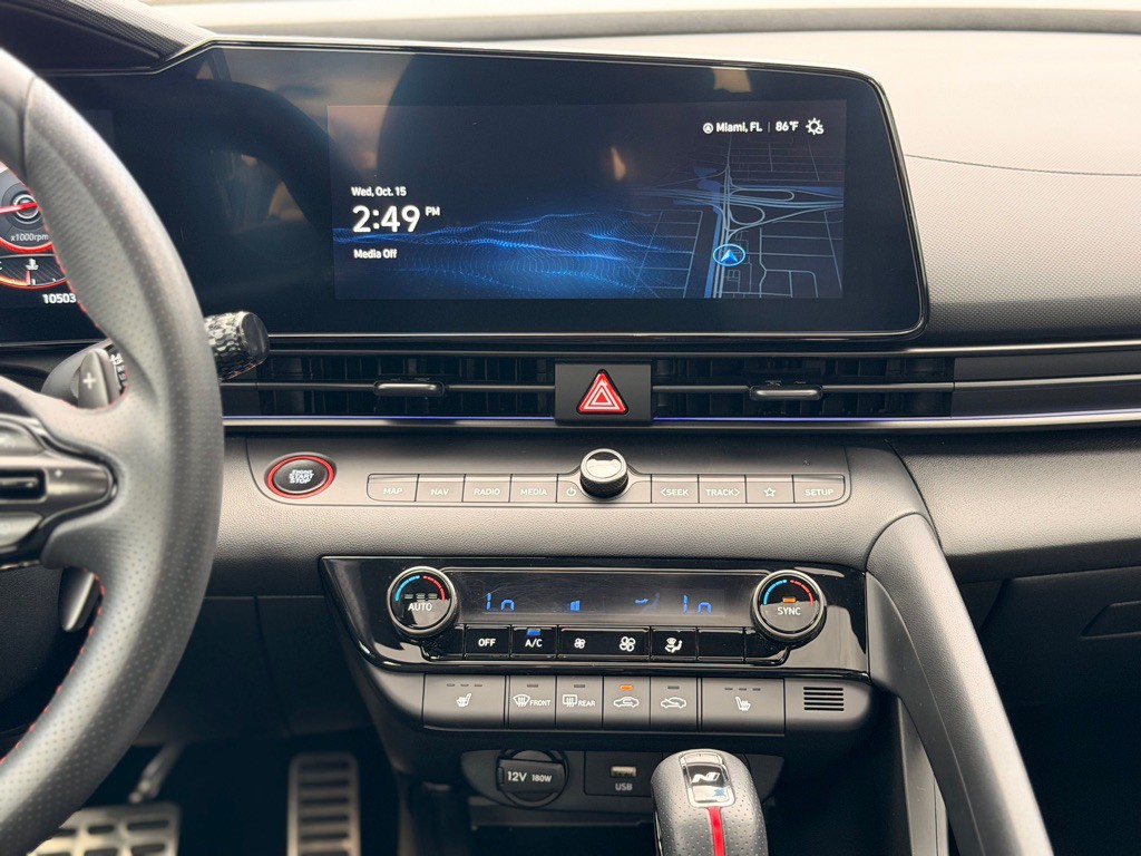 2025 Hyundai Elantra Image 17