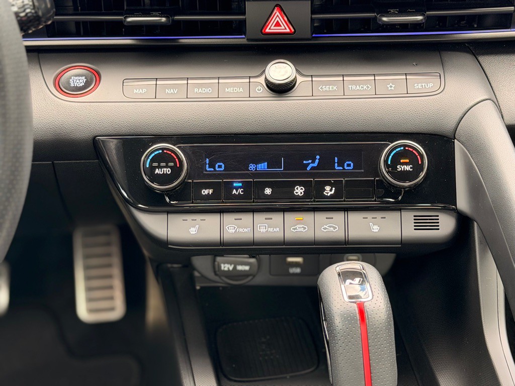 2025 Hyundai Elantra Image 19