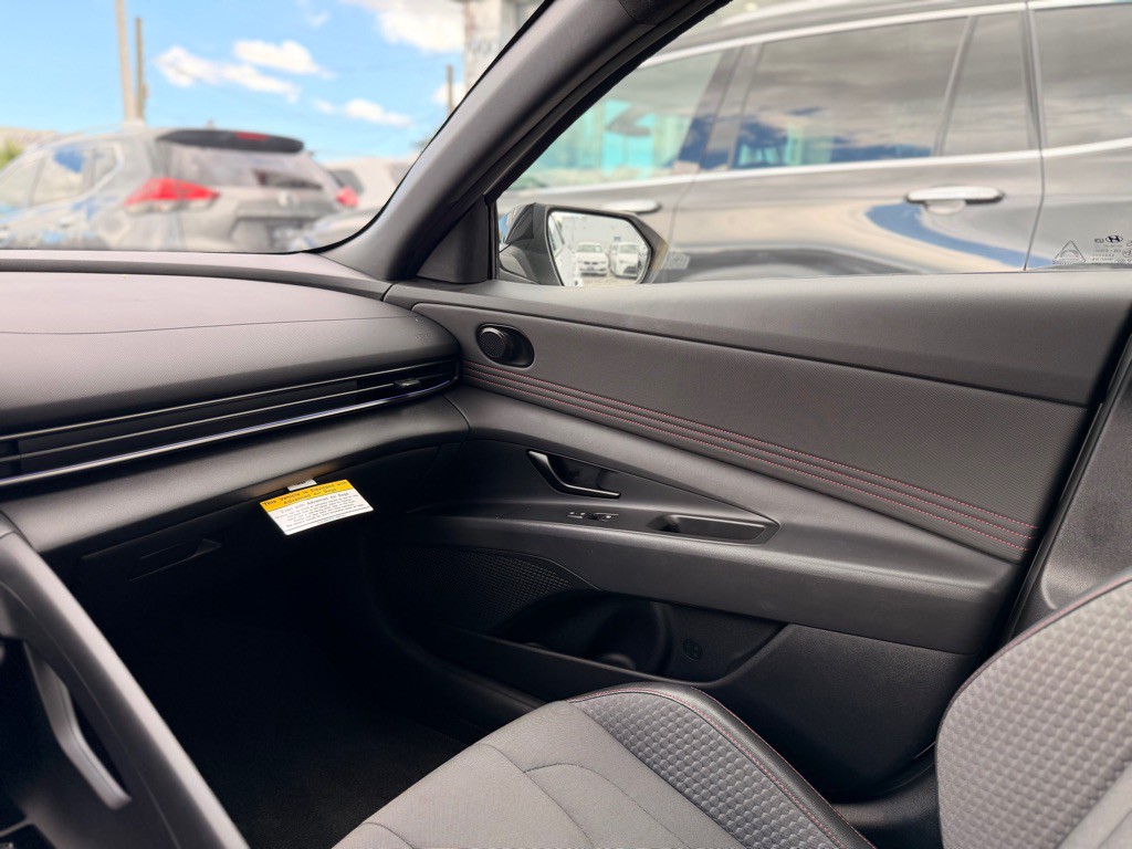 2025 Hyundai Elantra Image 22