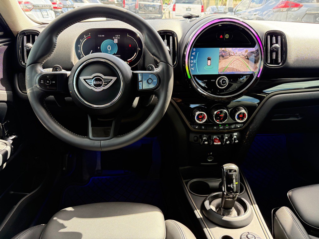 2022 MINI Cooper Image 12