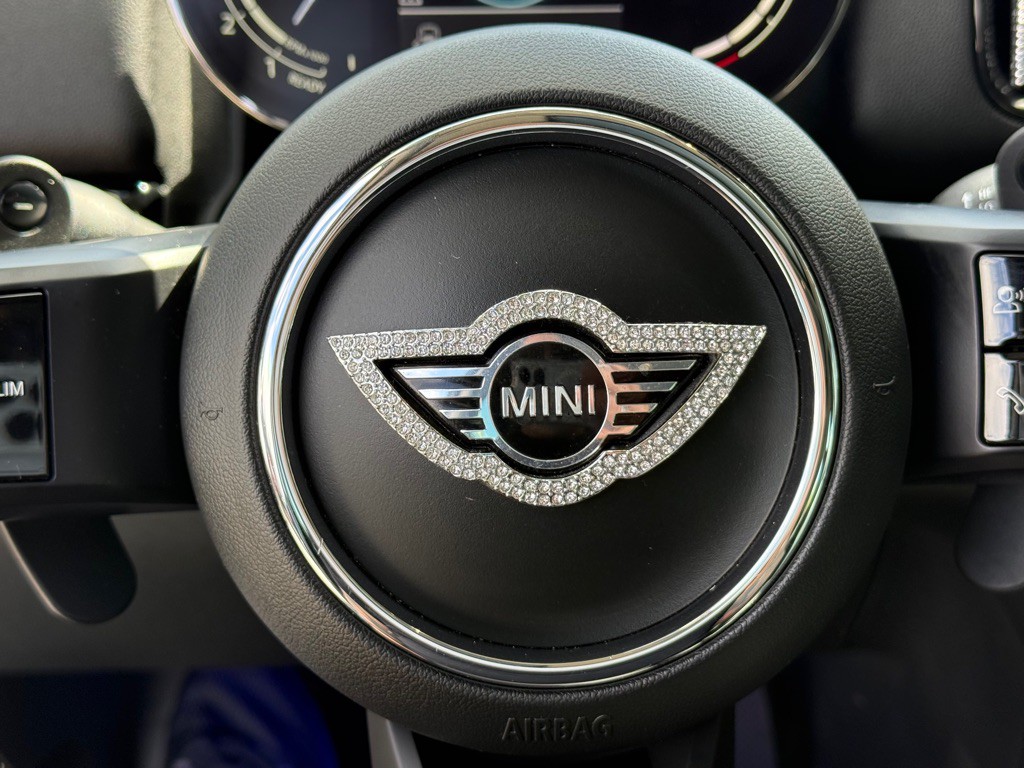 2022 MINI Cooper Image 16