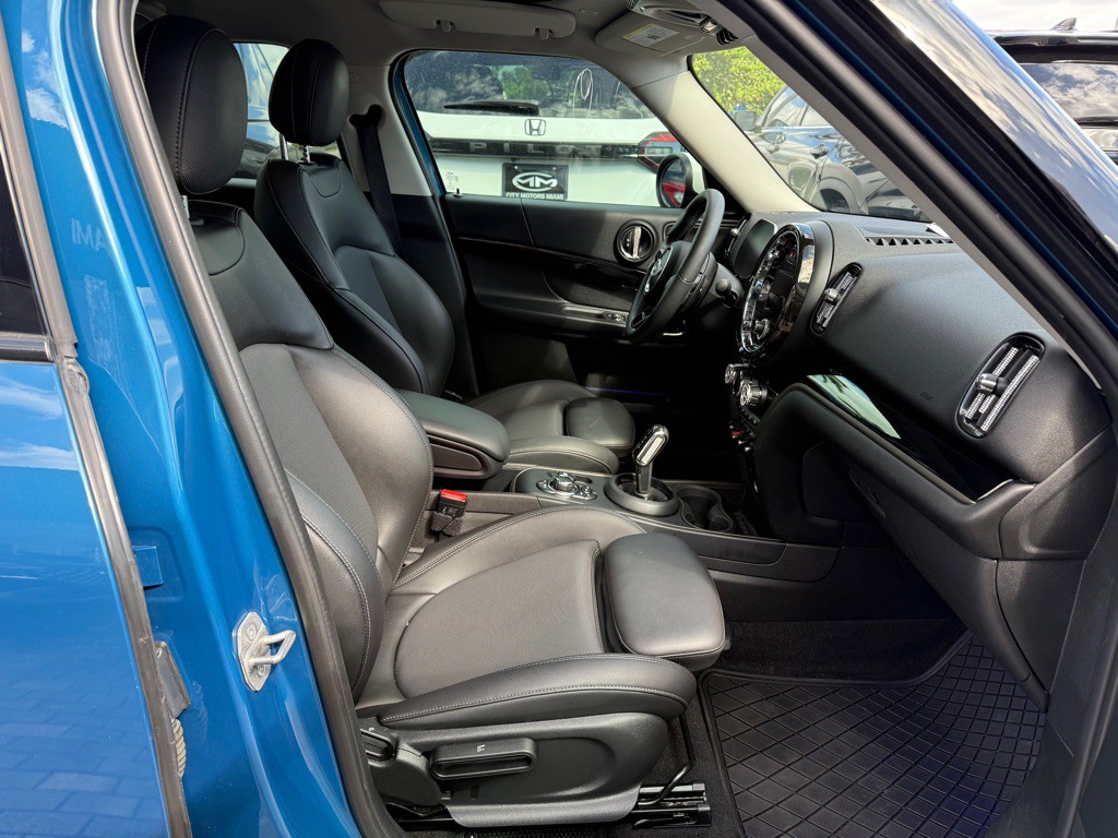 2022 MINI Cooper Image 29