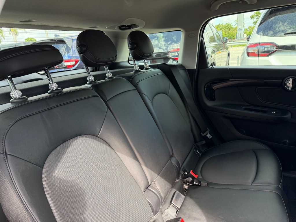 2022 MINI Cooper Image 31