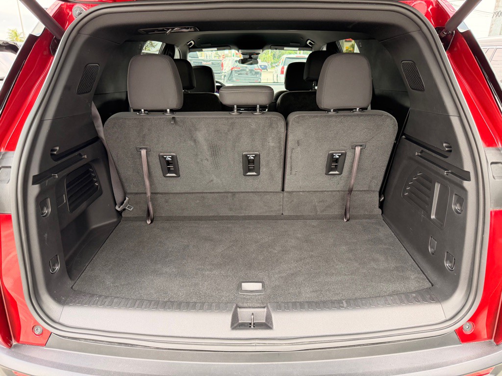 2025 Chevrolet Traverse Image 8