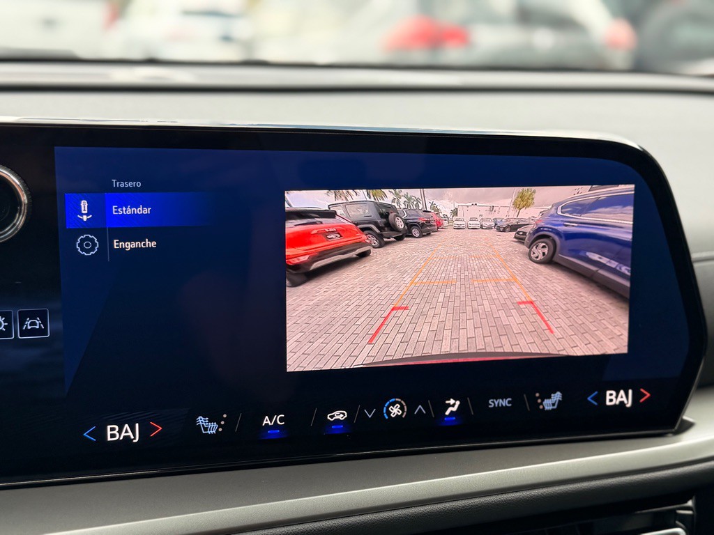 2025 Chevrolet Traverse Image 17