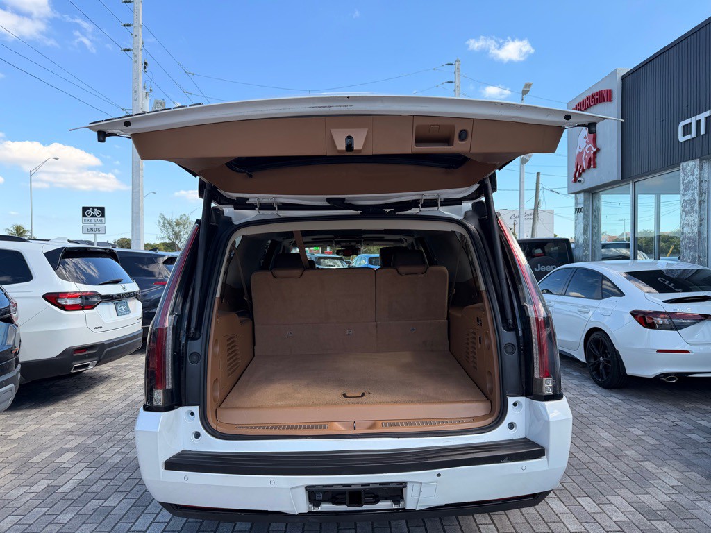 2016 Cadillac Escalade Image 7