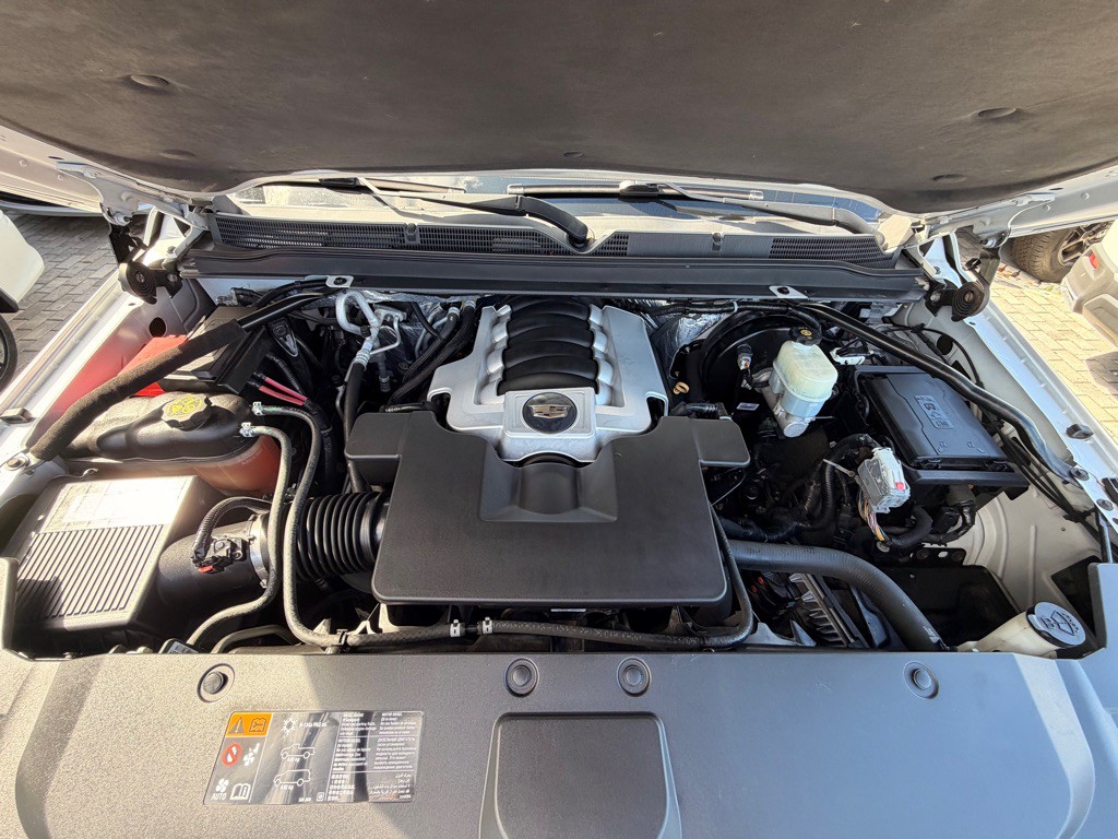 2016 Cadillac Escalade Image 25