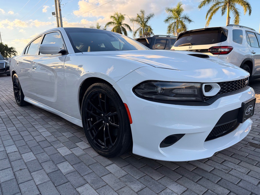 2020 Dodge Charger Image 1