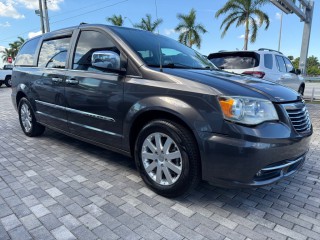 Image for 2016 Chrysler Town & Country Touring ID: 7010943