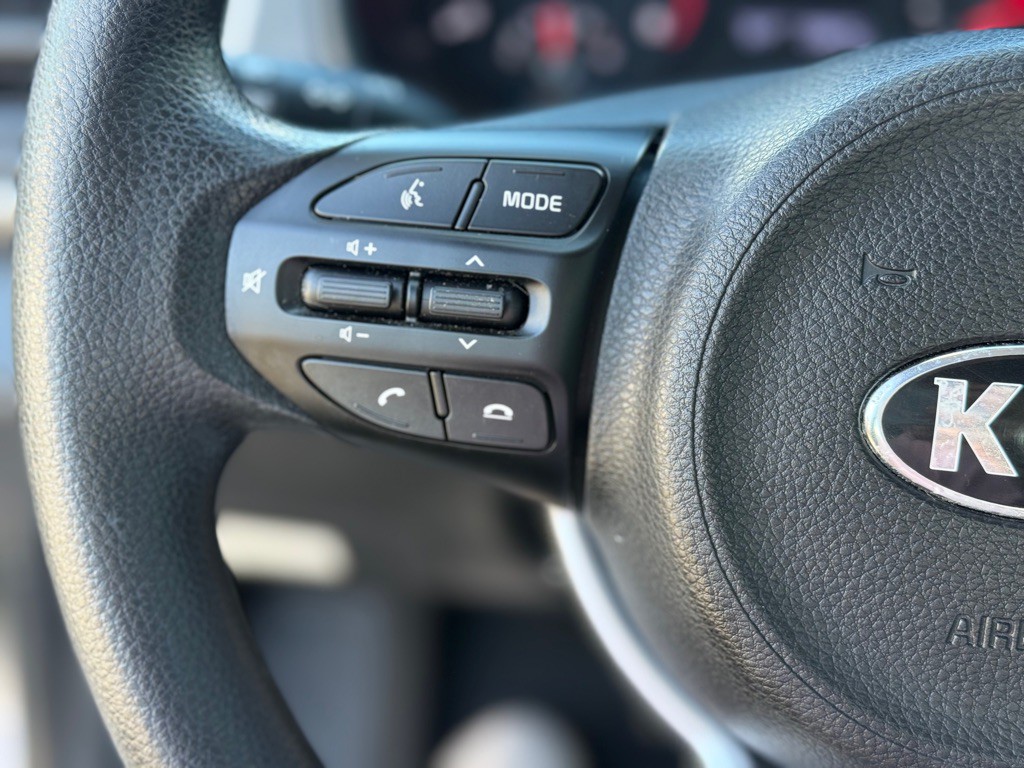 2023 Kia Rio Image 9