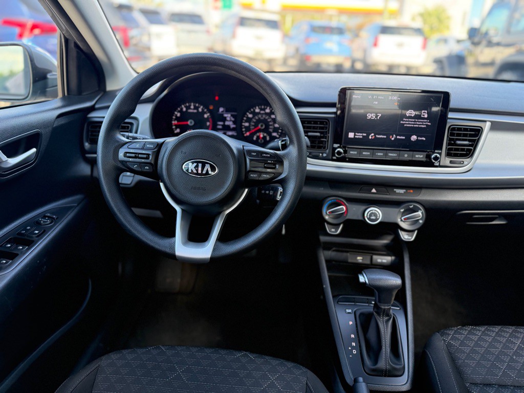 2023 Kia Rio Image 12