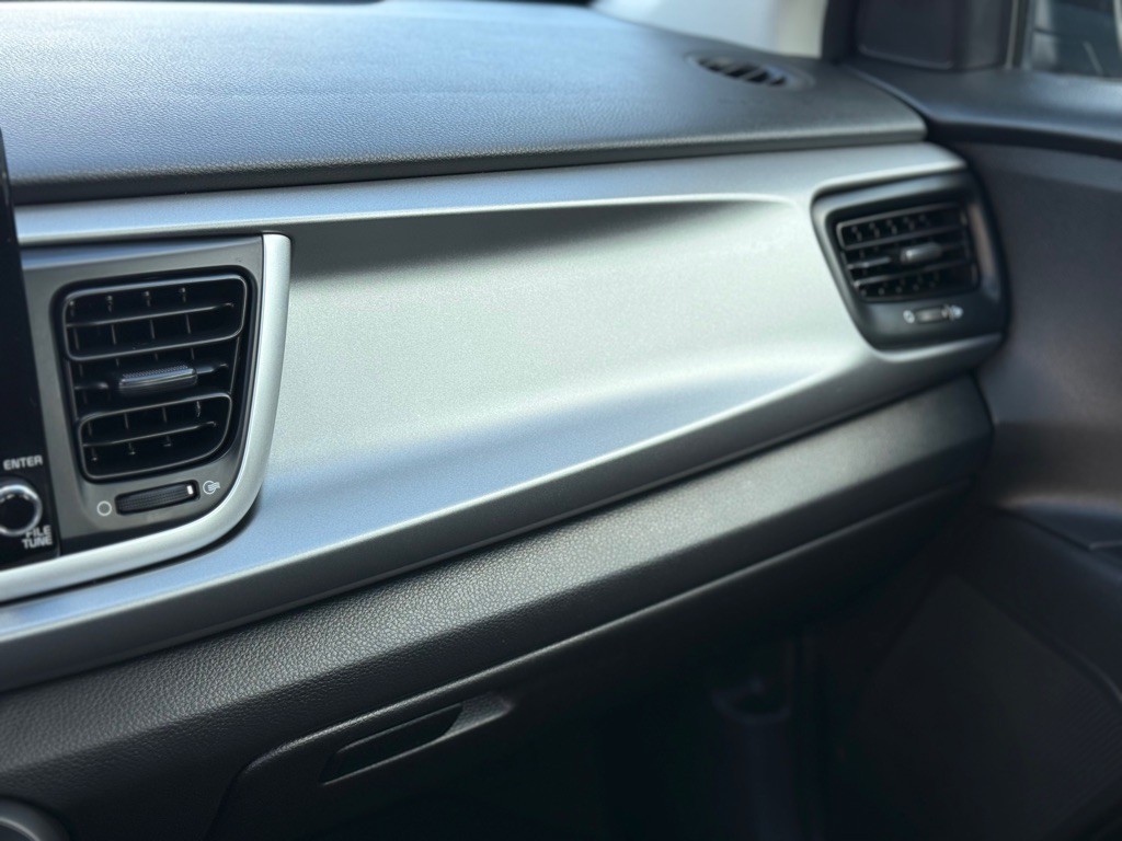 2023 Kia Rio Image 18
