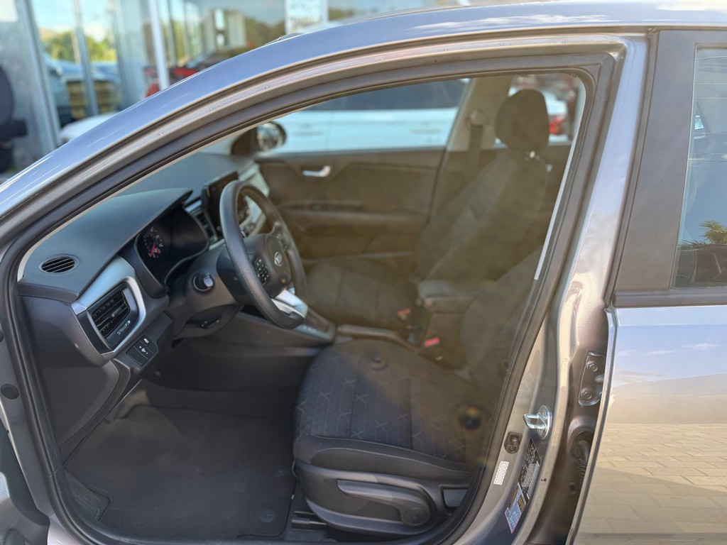 2023 Kia Rio Image 20