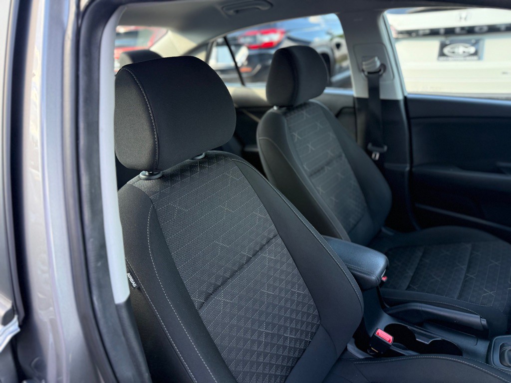 2023 Kia Rio Image 24