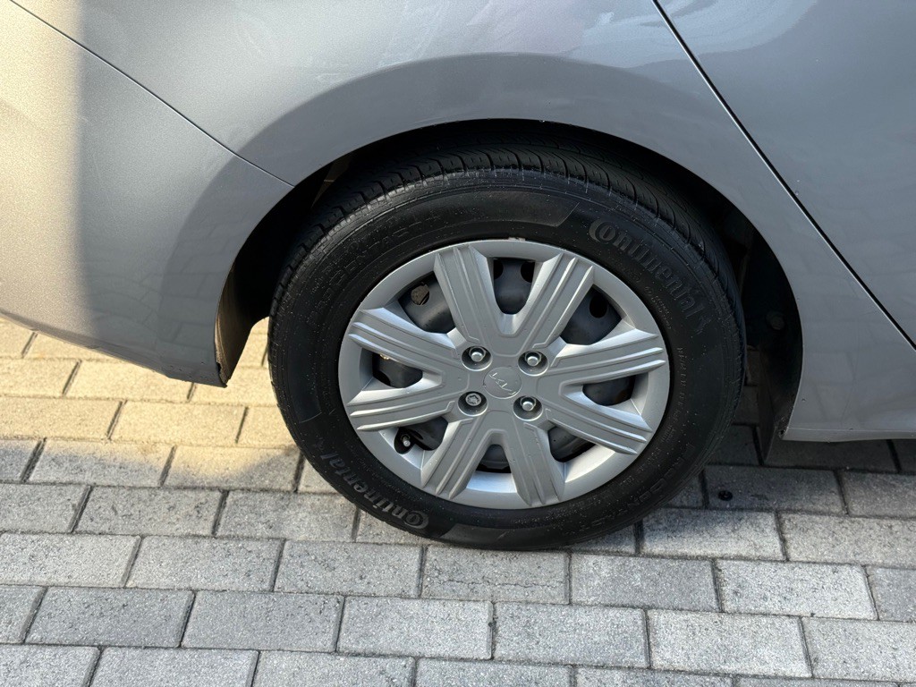 2023 Kia Rio Image 26